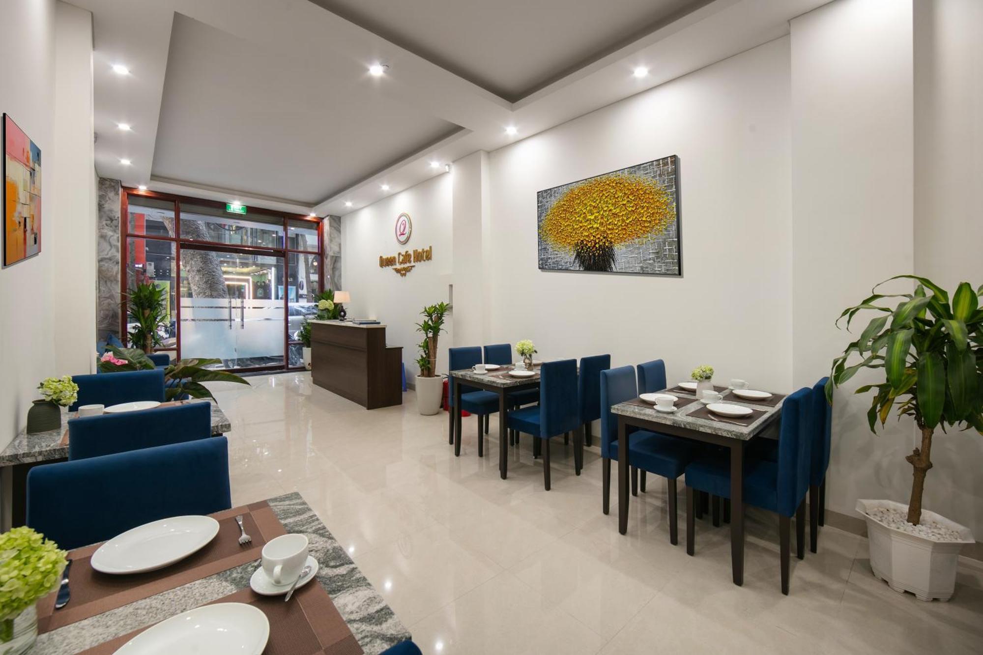 Queen Cafe Hotel — Photos 2